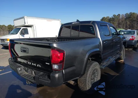 2017 Toyota Tacoma Sr5 V6 z USA, uszkodzony, nr VIN 3TMCZ5AN5HM065610